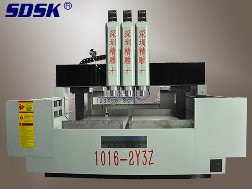 精雕機(jī)從哪些方面體現(xiàn)其精密性和穩(wěn)定性？
